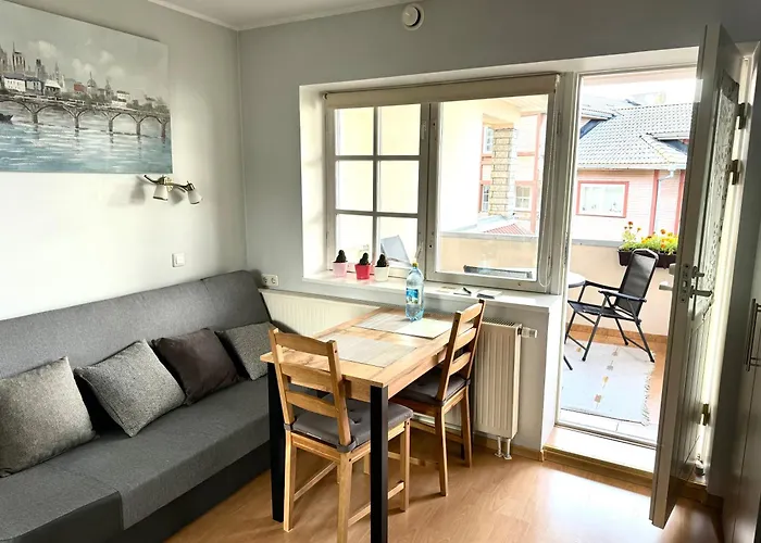 Maria Tolli Poik Apartamento